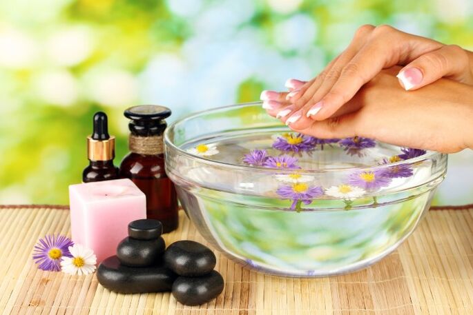 طرق تجديد شباب جلد اليدين باستخدام العلاجات الشعبية